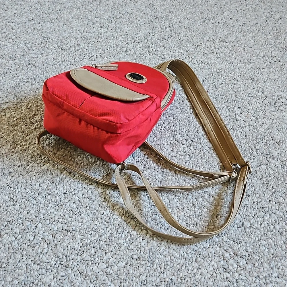 Multi-sac Small Backpack. - Picture 3 of 14